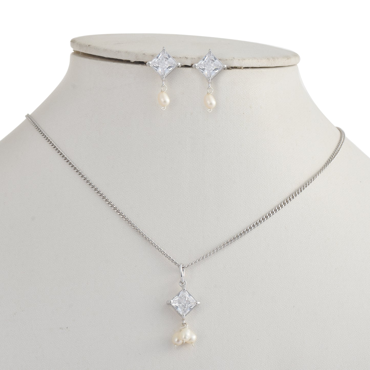 Silver Dewdrop Pearl Neckless Set
