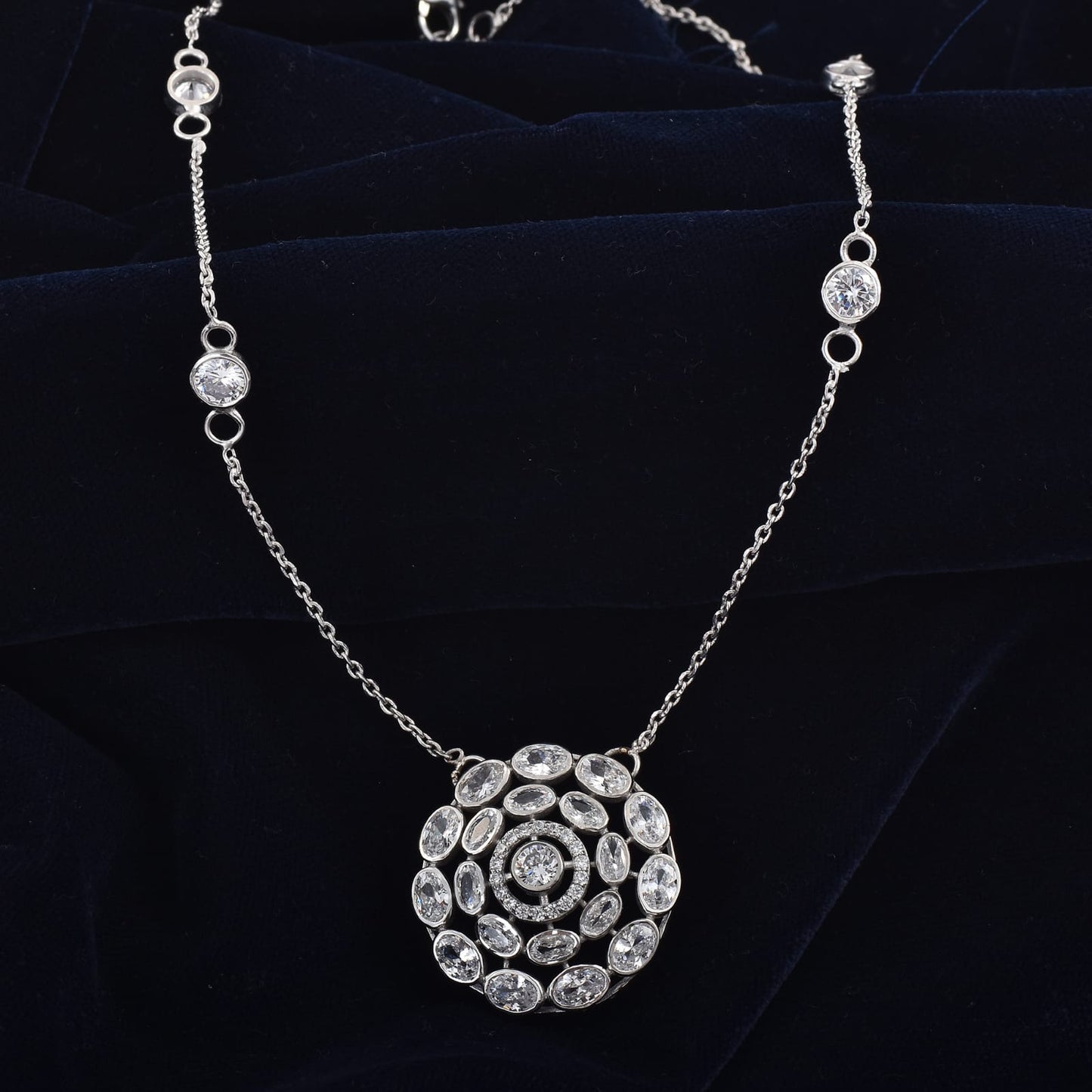 Silver Heartline Neckless