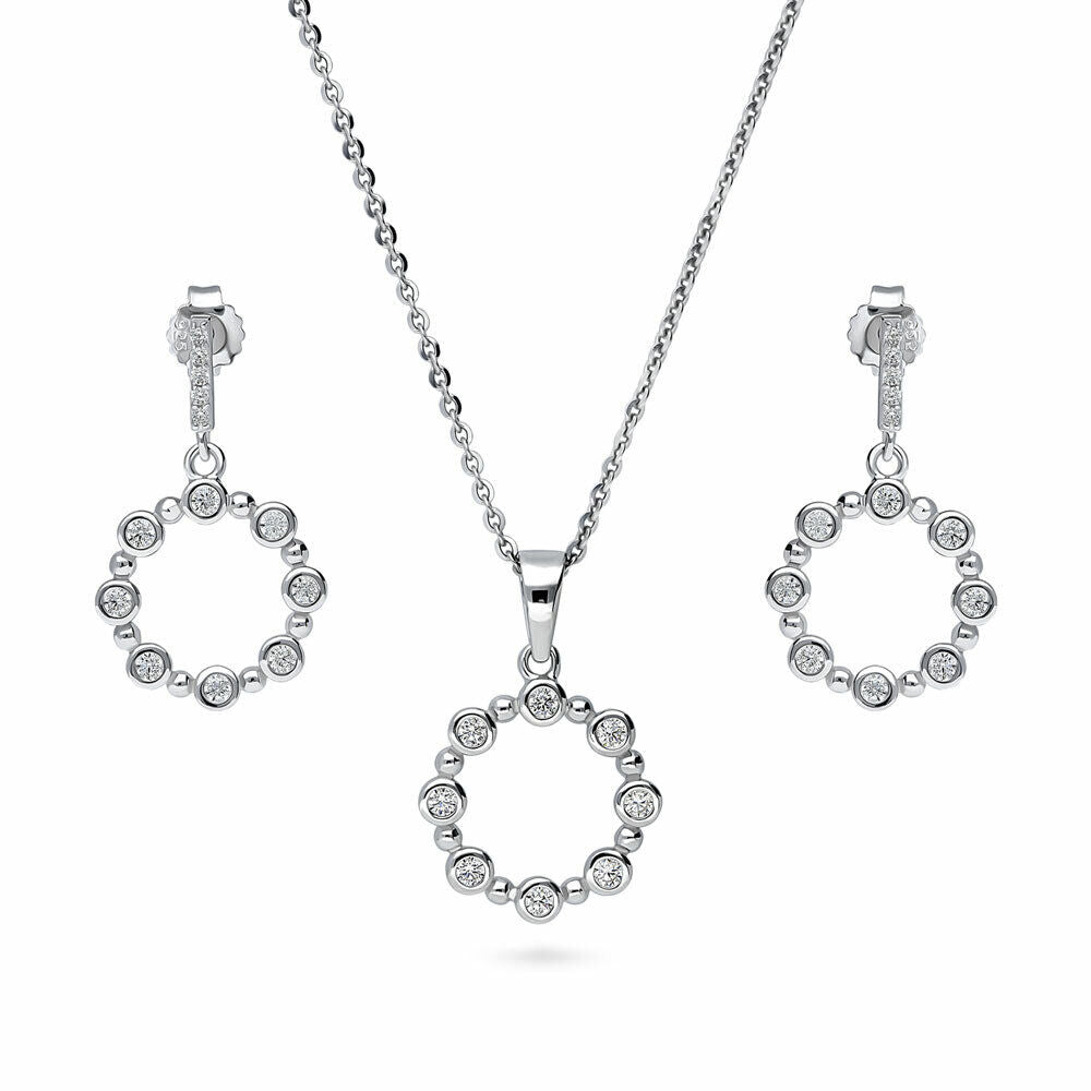 "Glimmering Elegance: 925 Silver Moissanite Necklace Set"