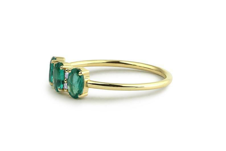 "Elegant Emerald Zircon Ring with Natural Diamond Accents"