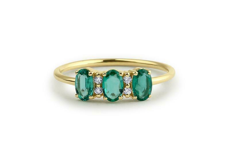 "Elegant Emerald Zircon Ring with Natural Diamond Accents"