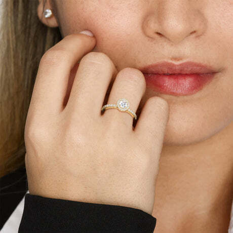 Sparkling- White Stone With Zircon Gemstone Ring